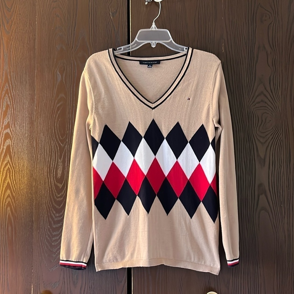 Tommy Hilfiger long sleeved cotton argyle patterned sweater. Size Medium